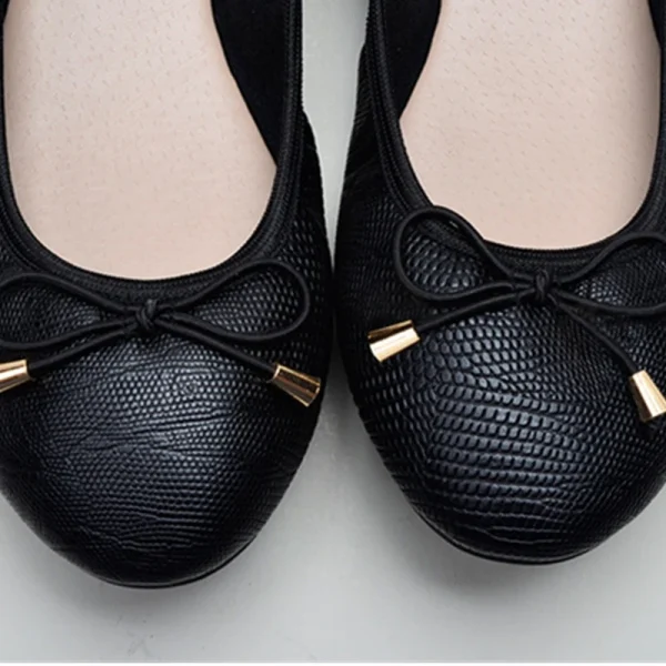 2025 High Quality Fashion Ladies Leather Bow Dance Comfortable Flat Shoes Women's Casual Shoes - Image 4
